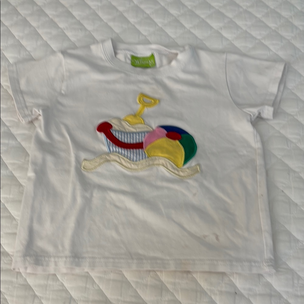 Appliqué beach tee